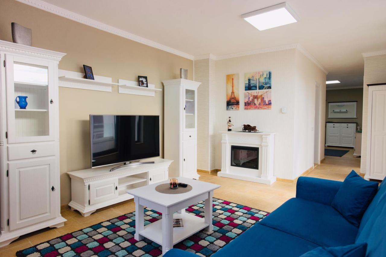 Lira Holiday Apartments Satu Mare Eksteriør billede