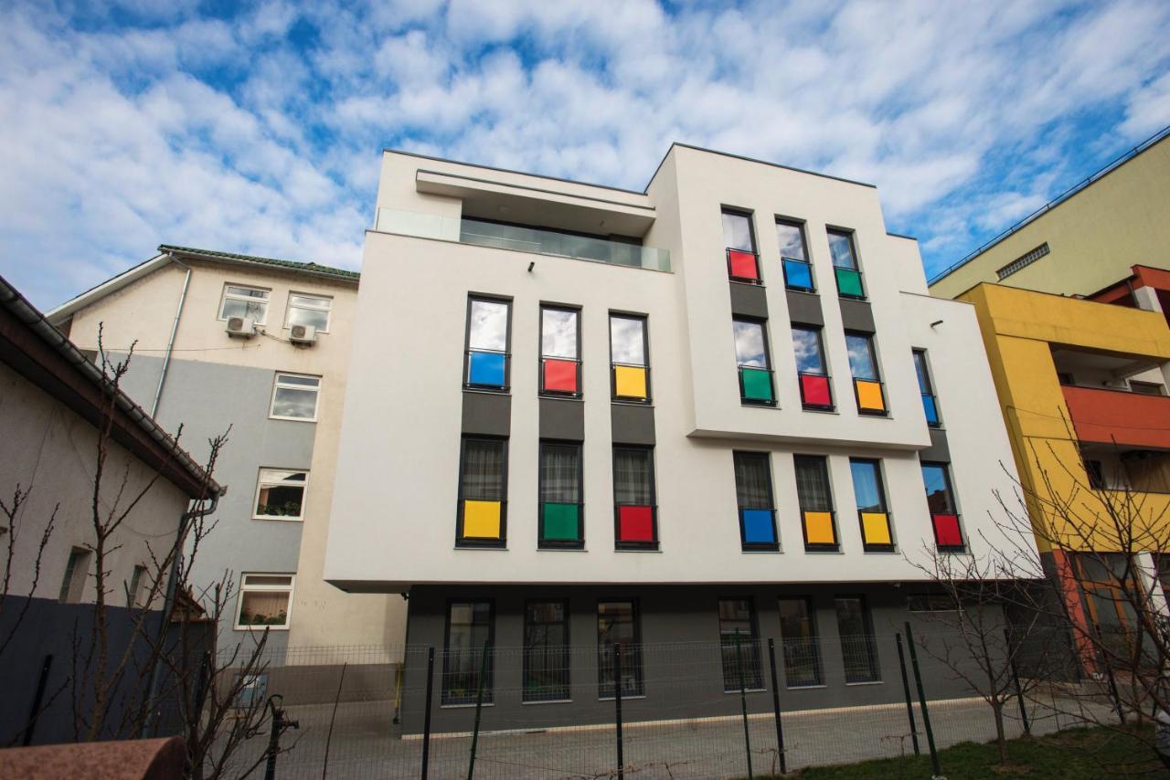 Lira Holiday Apartments Satu Mare Eksteriør billede